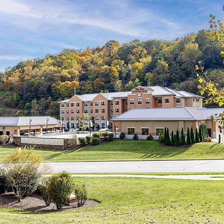 Best Western Plus Franciscan Square Inn & Suites Steubenville Eksteriør bilde