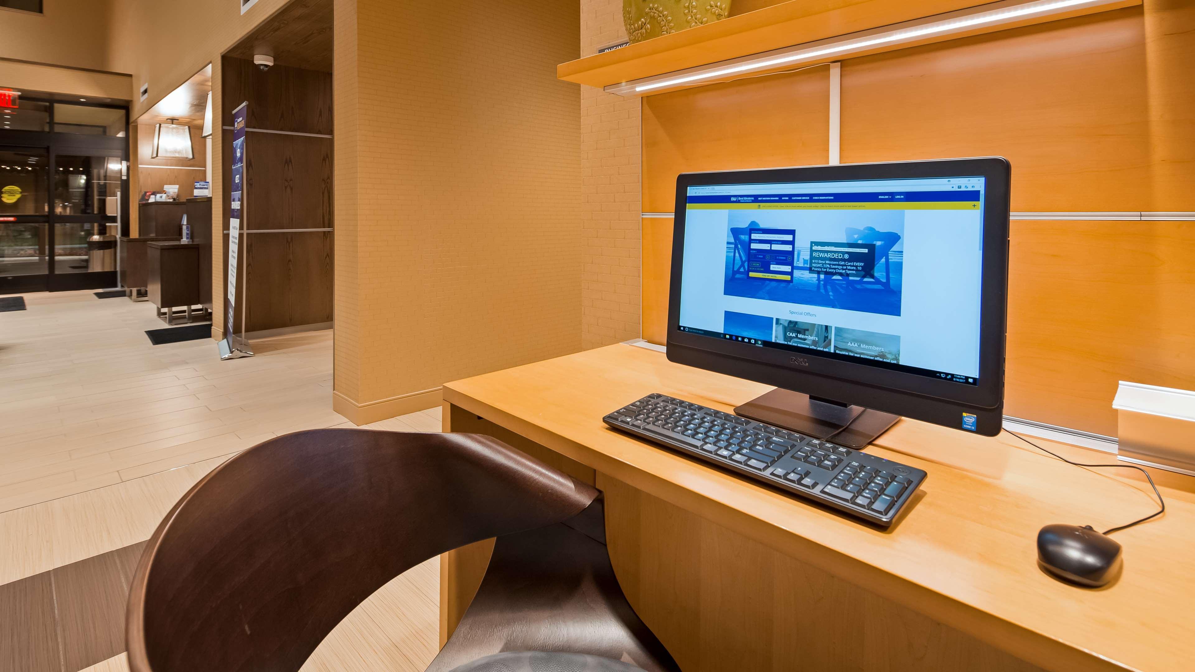 Best Western Plus Franciscan Square Inn & Suites Steubenville Eksteriør bilde