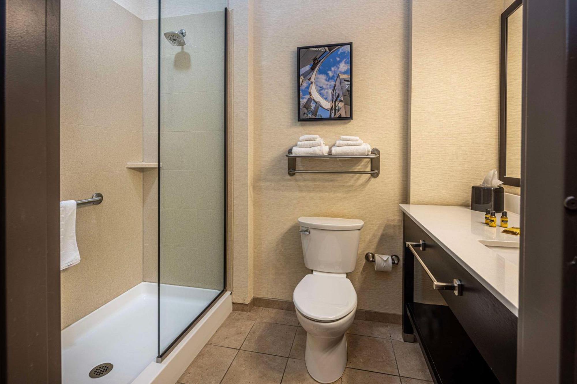 Best Western Plus Franciscan Square Inn & Suites Steubenville Eksteriør bilde