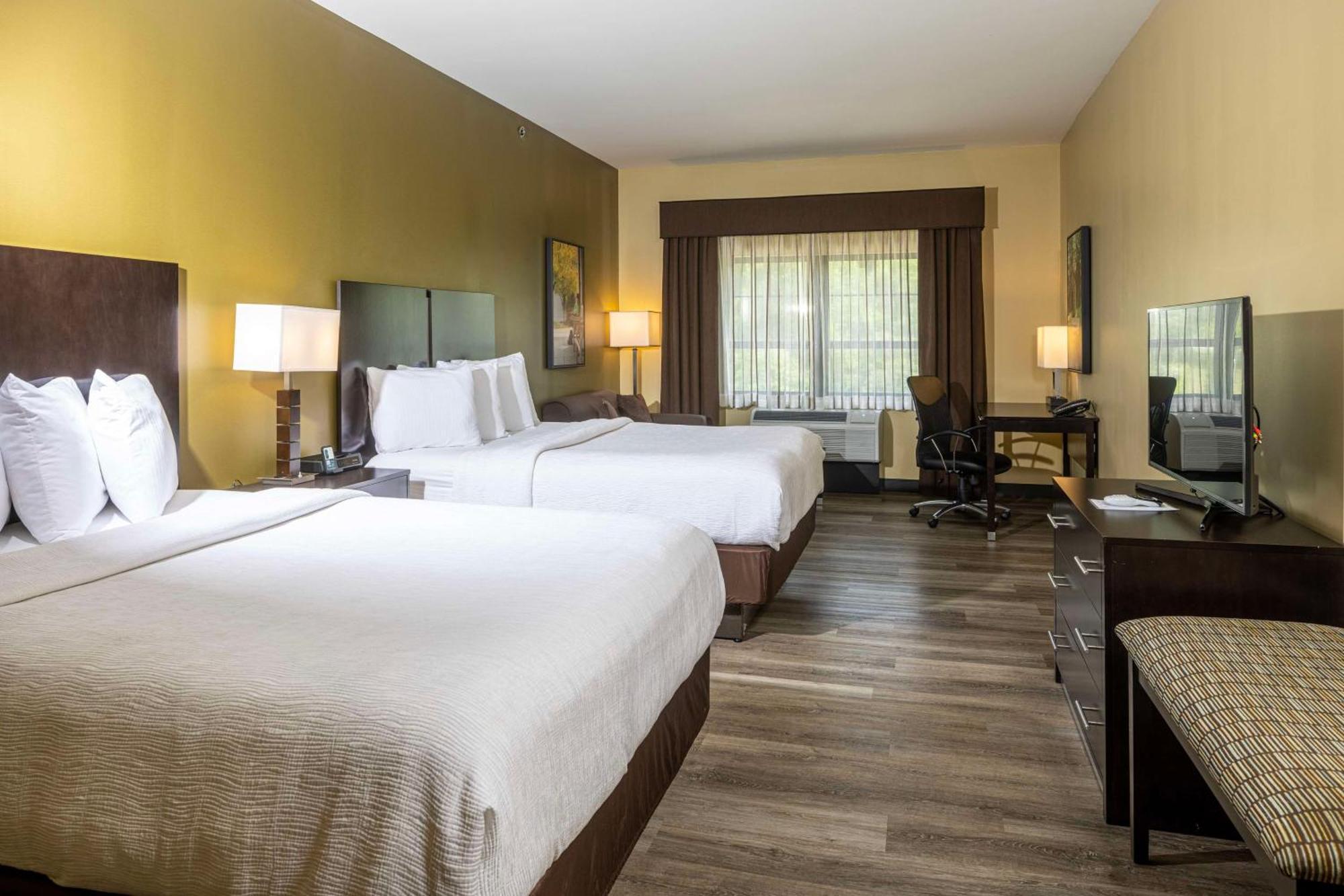 Best Western Plus Franciscan Square Inn & Suites Steubenville Eksteriør bilde