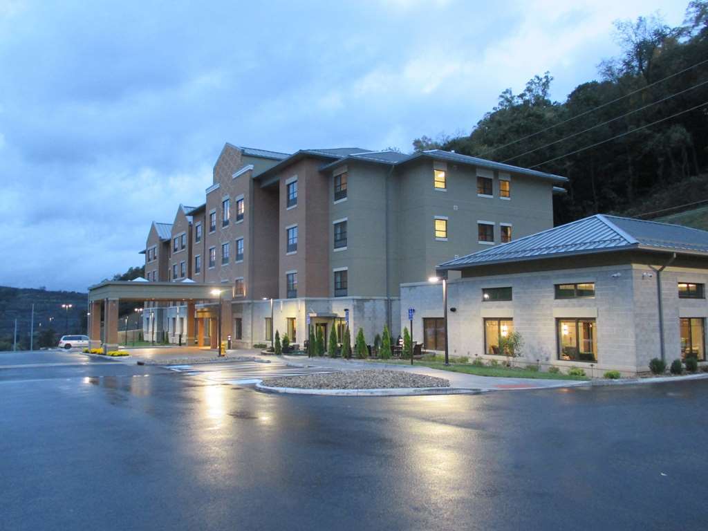 Best Western Plus Franciscan Square Inn & Suites Steubenville Eksteriør bilde