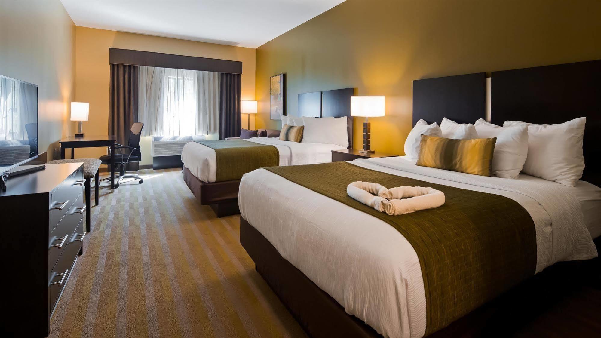 Best Western Plus Franciscan Square Inn & Suites Steubenville Eksteriør bilde