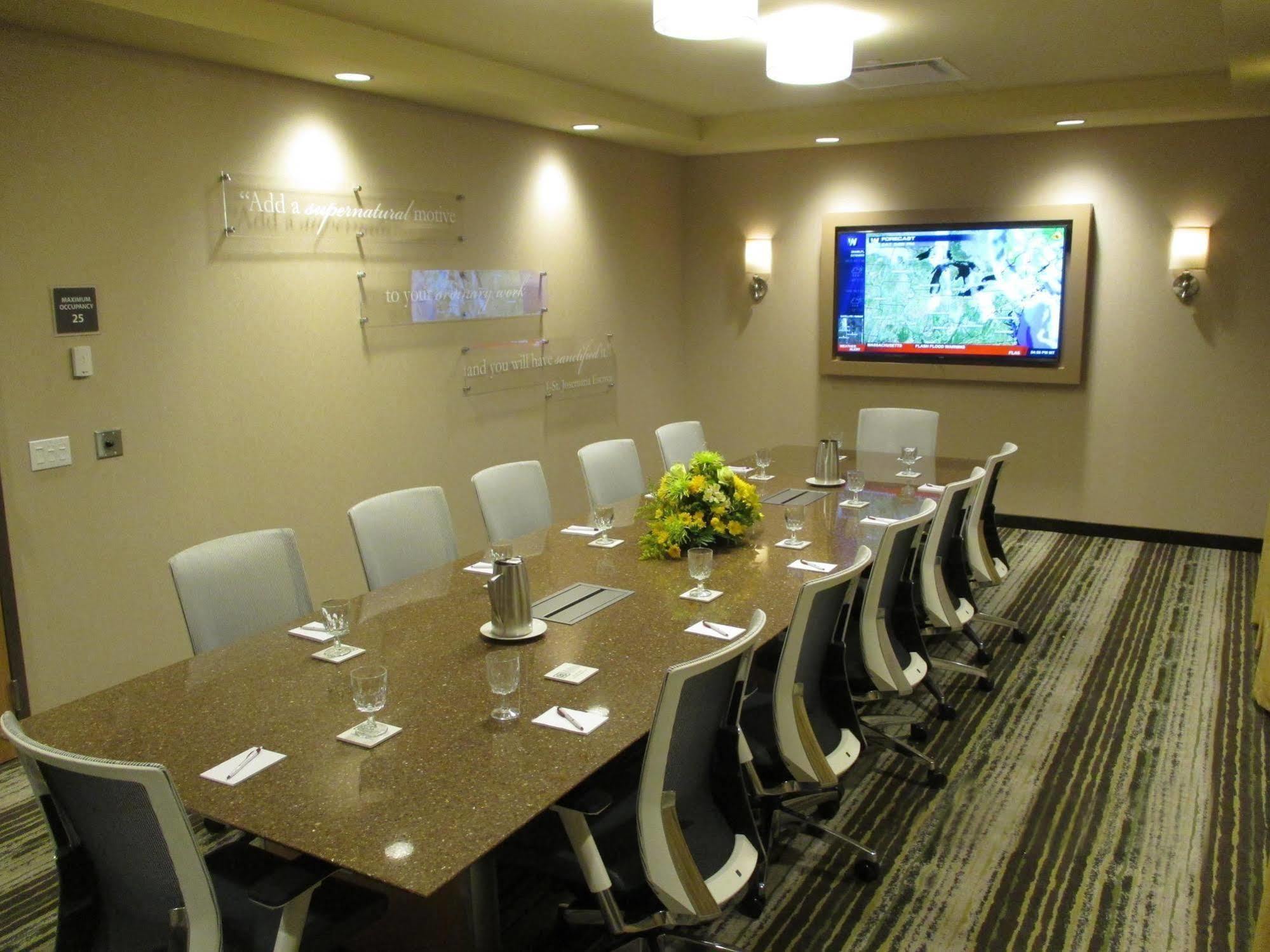 Best Western Plus Franciscan Square Inn & Suites Steubenville Eksteriør bilde