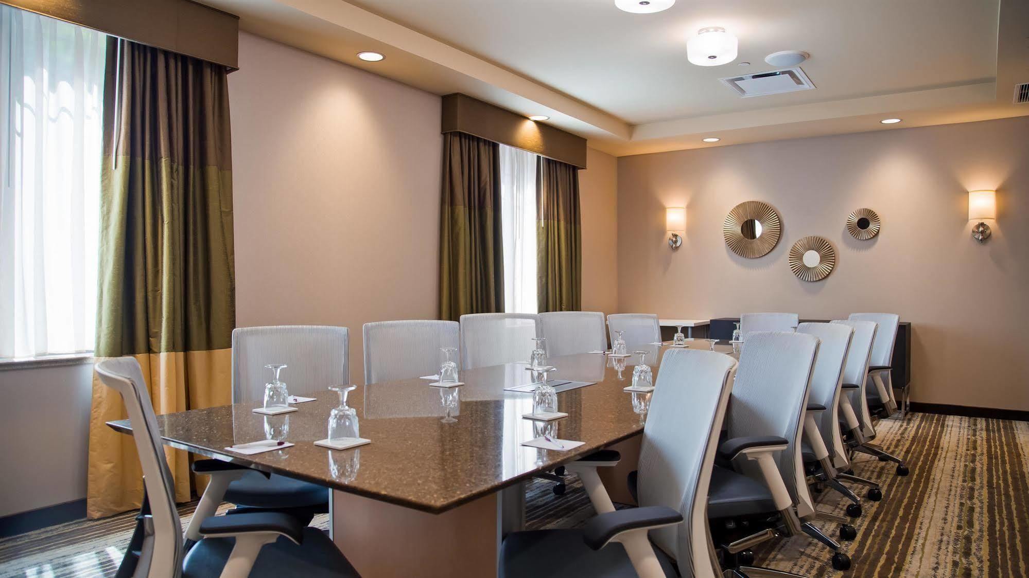 Best Western Plus Franciscan Square Inn & Suites Steubenville Eksteriør bilde
